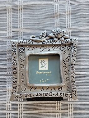 Daisy Metal Small Frame